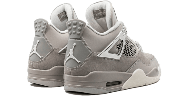 Jordan 4 Retro Frozen Moments